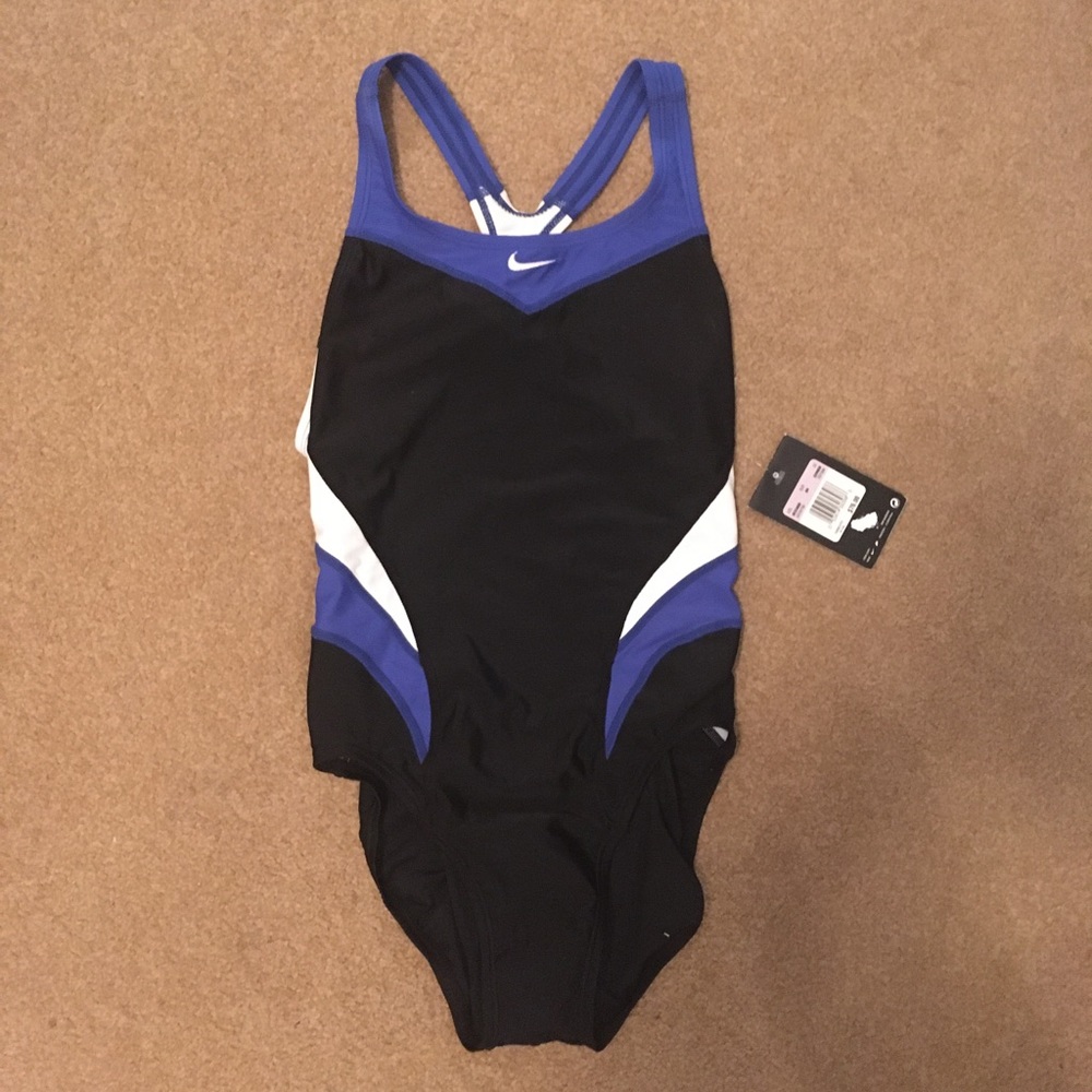 NIKE Women’s Victory Powerback swimsuit size 32/6